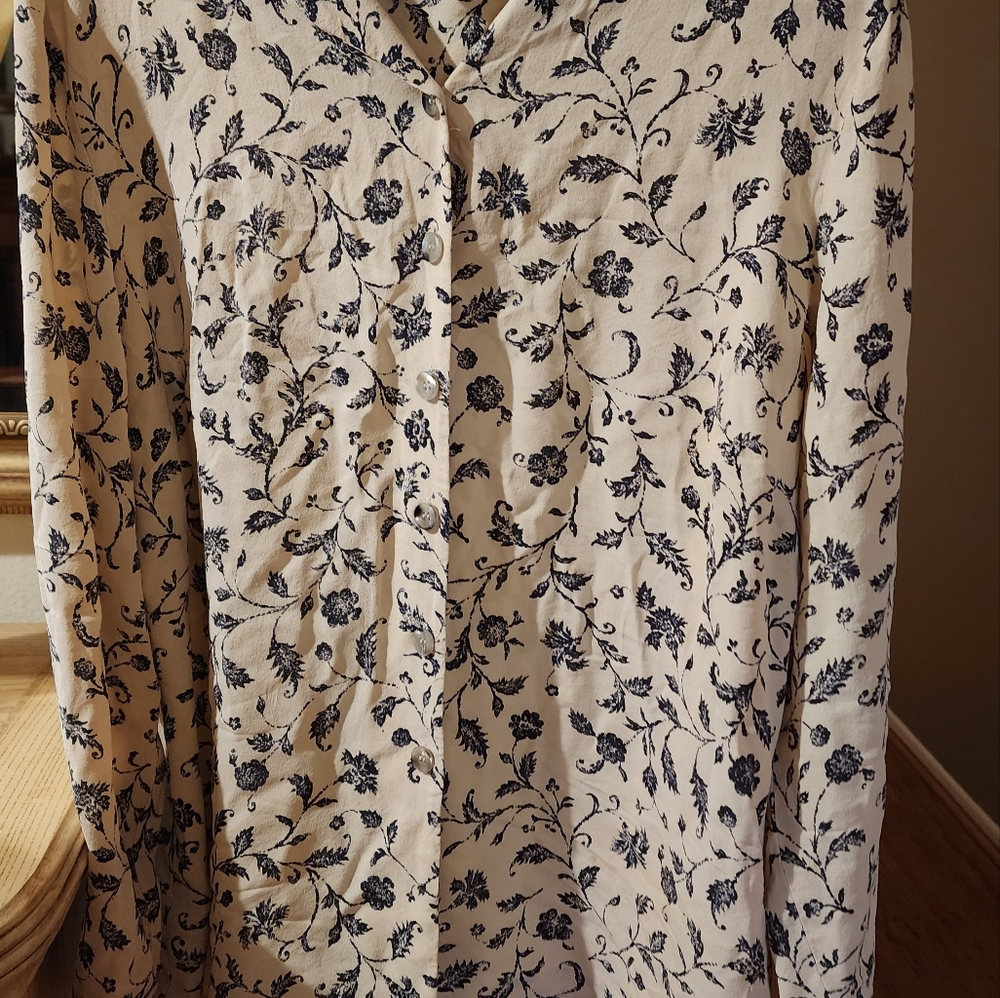 Women blouse